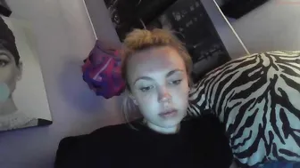 yourbabylynn23 chaturbate magnificent prankster shows herself naked on the street