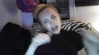 yourbabylynn23 chaturbate gorgeous female masturbates vagina