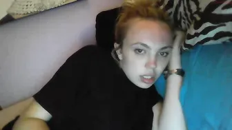 yourbabylynn23 chaturbate gorgeous female masturbates vagina
