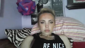 yourbabylynn23 chaturbate gorgeous slut gives big boobs