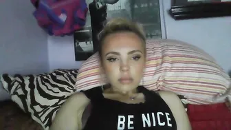 yourbabylynn23 chaturbate gorgeous slut gives big boobs