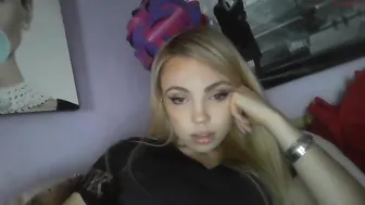 yourbabylynn23 chaturbate undressing in  private e