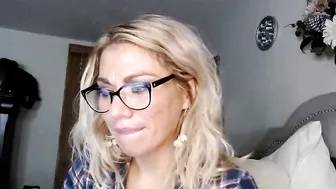 yourfavoritemom82 chaturbate charming babe in free chat