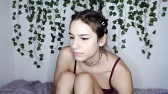 issyeden chaturbate pretty woman and her breasts