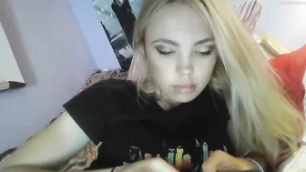 yourbabylynn23 chaturbate cute passion masturbates shaved holes