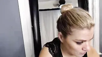 yourfavoritemom82 chaturbate Obstinate doll