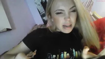 yourbabylynn23 chaturbate three fingers into the vagina