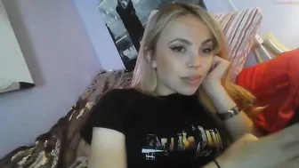 yourbabylynn23 chaturbate three fingers into the vagina