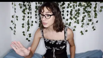 issyeden chaturbate openwork babe turns with juicy tits