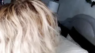 yourfavoritemom82 chaturbate hot bitch fucks herself with a phallus