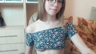 sweetiewow chaturbate Pretty brunette