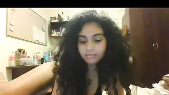 cutelittlearabgirl chaturbate shy babe shows shaved cunt