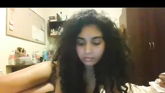 cutelittlearabgirl chaturbate shy babe shows shaved cunt