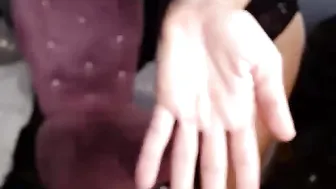 yourfavoritemom82 chaturbate beautiful lady gently masturbates pussy