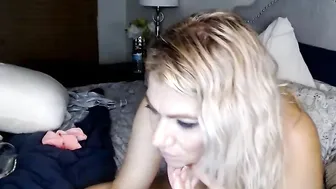 yourfavoritemom82 chaturbate big breasted harlot massages nipples