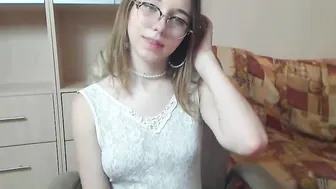 sweetiewow chaturbate perfect young lady striking chic ass