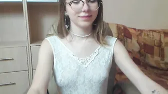 sweetiewow chaturbate perfect young lady striking chic ass
