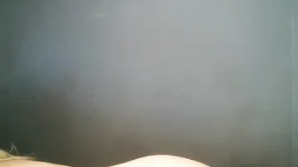 yourfavoritemom82 chaturbate wonderful woman gently pulls pussy