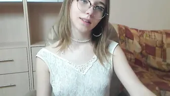 sweetiewow chaturbate Slim blonde