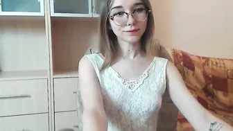 sweetiewow chaturbate luxurious female massaging nipples