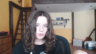 classy_cassie chaturbate whore babe jerks off through panties