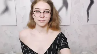 sweetiewow chaturbate cute brunette caresses her charms