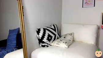 peachbite chaturbate little runet