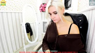 alexis_coy chaturbate crazy chick caresses natural tits