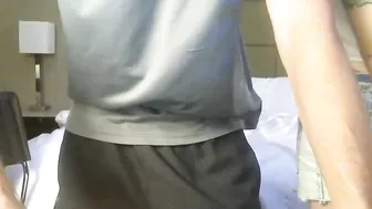 sexandhappiness chaturbate modest babe tickles clit