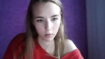 zuzelica chaturbate adult mare jerks both holes with fingers