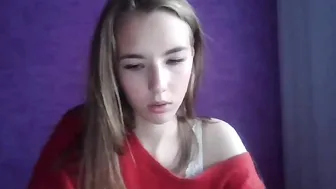 zuzelica chaturbate adult mare jerks both holes with fingers