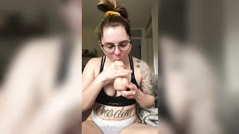 helenround manyvids onlyfans busty bitch exposes her charms
