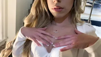 allienicolexxx manyvids onlyfans cute brunette with natural tits chatting in fries