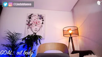 lindabluee chaturbate sultry woman fiercely jerks her pussy