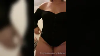 mysticbeing manyvids onlyfans cum from vibrator