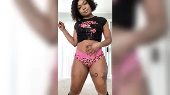 idreamofdmonroe manyvids onlyfans gently fucks pussy