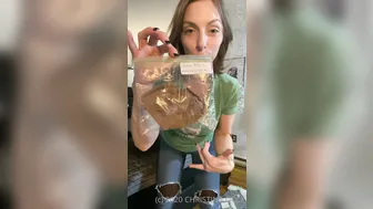 christinaqccp manyvids onlyfans mature skin fucks itself with a phallus