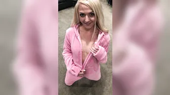 morganrain manyvids onlyfans painted bitch gently pulls pussy