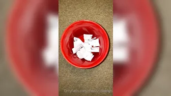 misslyndaleigh manyvids onlyfans attractive slut is content with a rubber dick