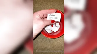 misslyndaleigh manyvids onlyfans attractive slut is content with a rubber dick