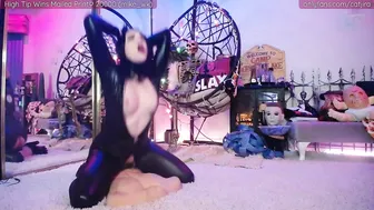 catjira   manyvids onlyfans bitch in stockings gets squirt