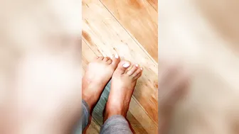 alexislovexxx manyvids onlyfans runet wriggles in front of webcam