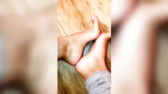 alexislovexxx manyvids onlyfans runet wriggles in front of webcam