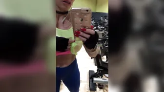 misslyndaleigh manyvids onlyfans cute doll gives her pussy a dildo