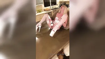 morganrain manyvids onlyfans whore babe masturbates shaved pussy