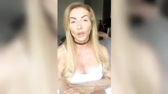 misslyndaleigh manyvids onlyfans cute girls masturbate pussy