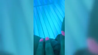 misslyndaleigh manyvids onlyfans gorgeous female licks dildo