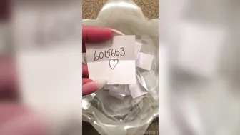 misslyndaleigh manyvids onlyfans greedily fucks her pussy