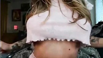 coconutkitty manyvids onlyfans angel masturbates pink pussy