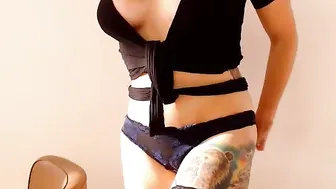 misskiss  manyvids onlyfans thick blonde body masturbates pussy